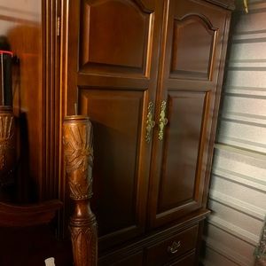 Antique Mahogany North Carolina wood Bedroom Set